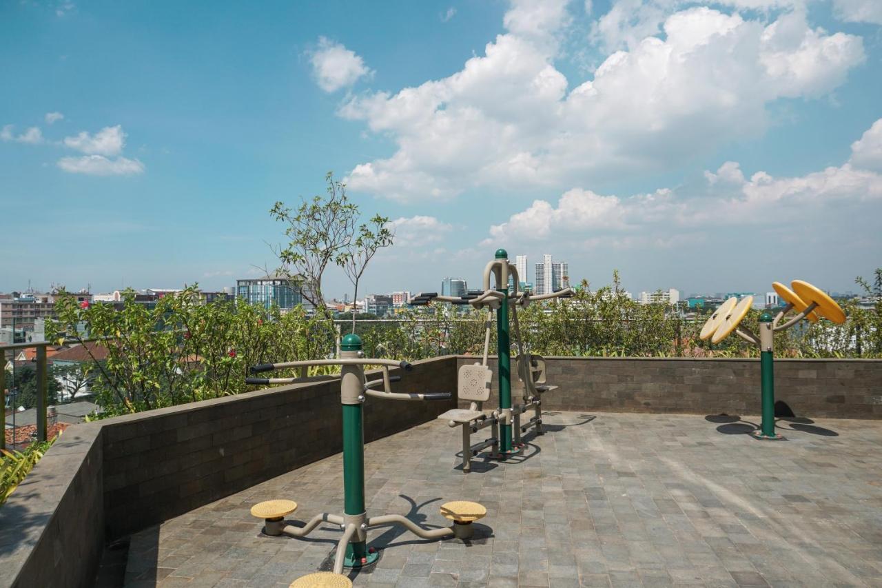 Price And Comfortable 2br With Private Lift At Menteng Park By Travelio