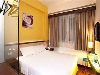 Khách sạn Nite & Day - Mangga Besar