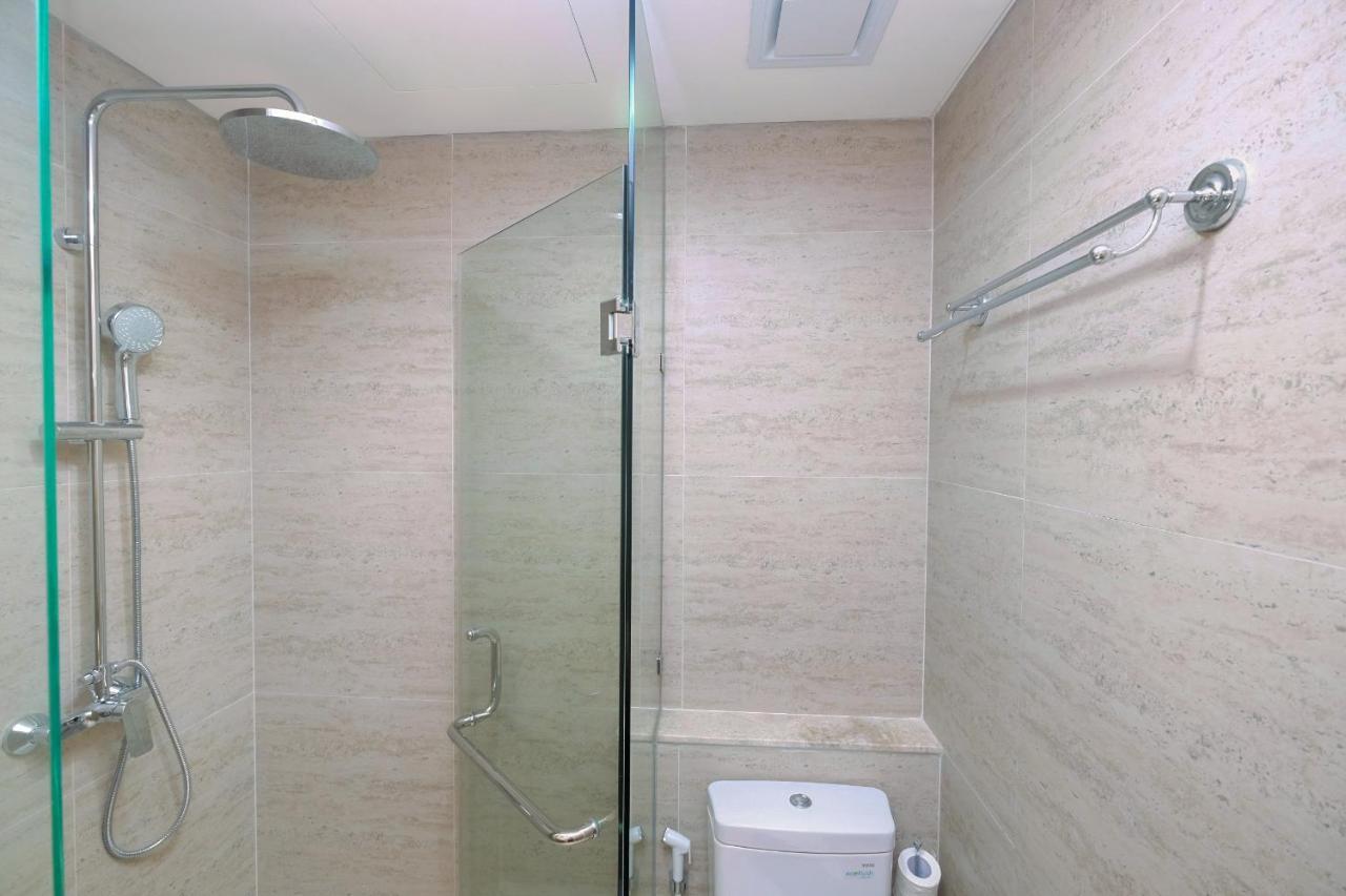 Apartment New Furnished 1br At Gold Coast Near Pik By Travelio