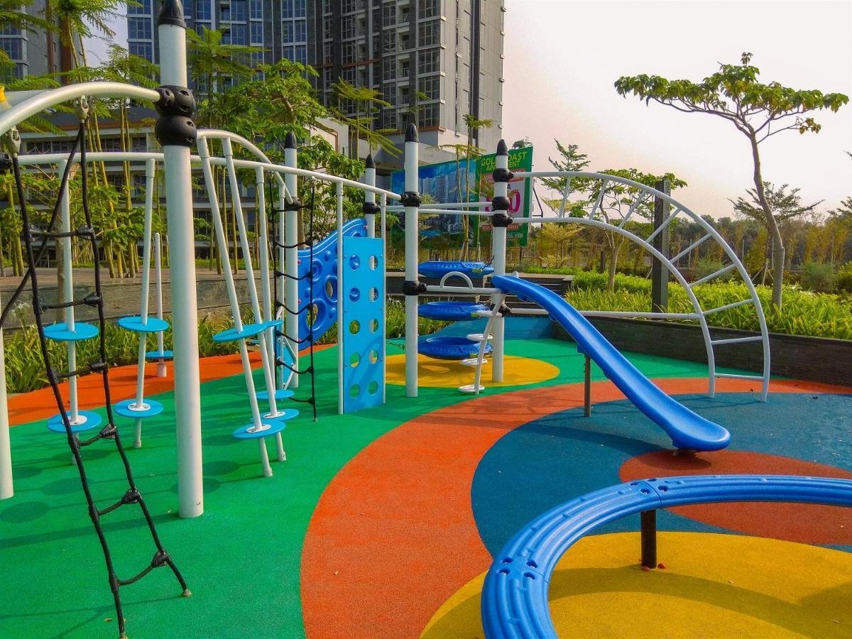 New Furnished 1br At Gold Coast Near Pik By Travelio *