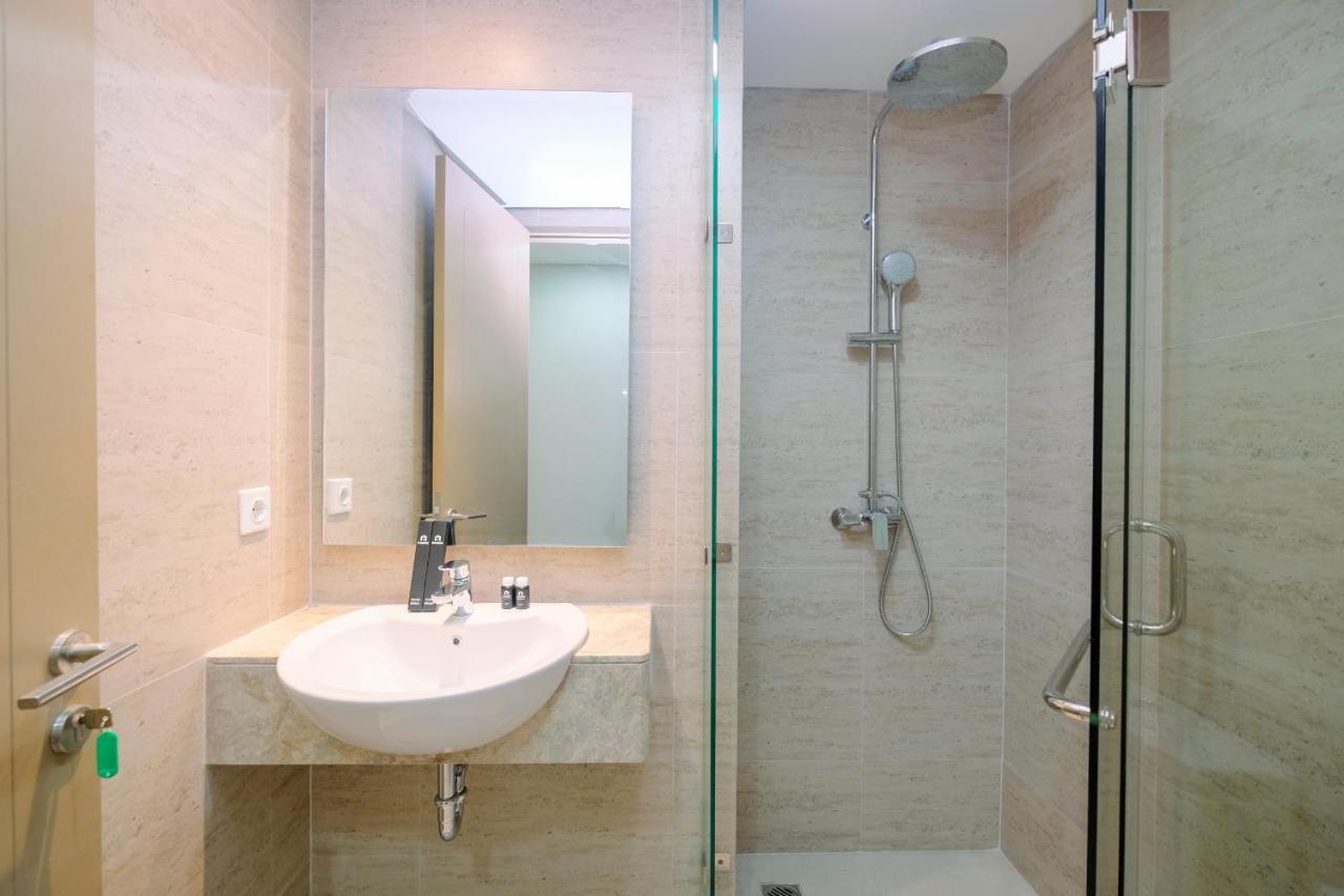 New Furnished 1br At Gold Coast Near Pik By Travelio Apartment *