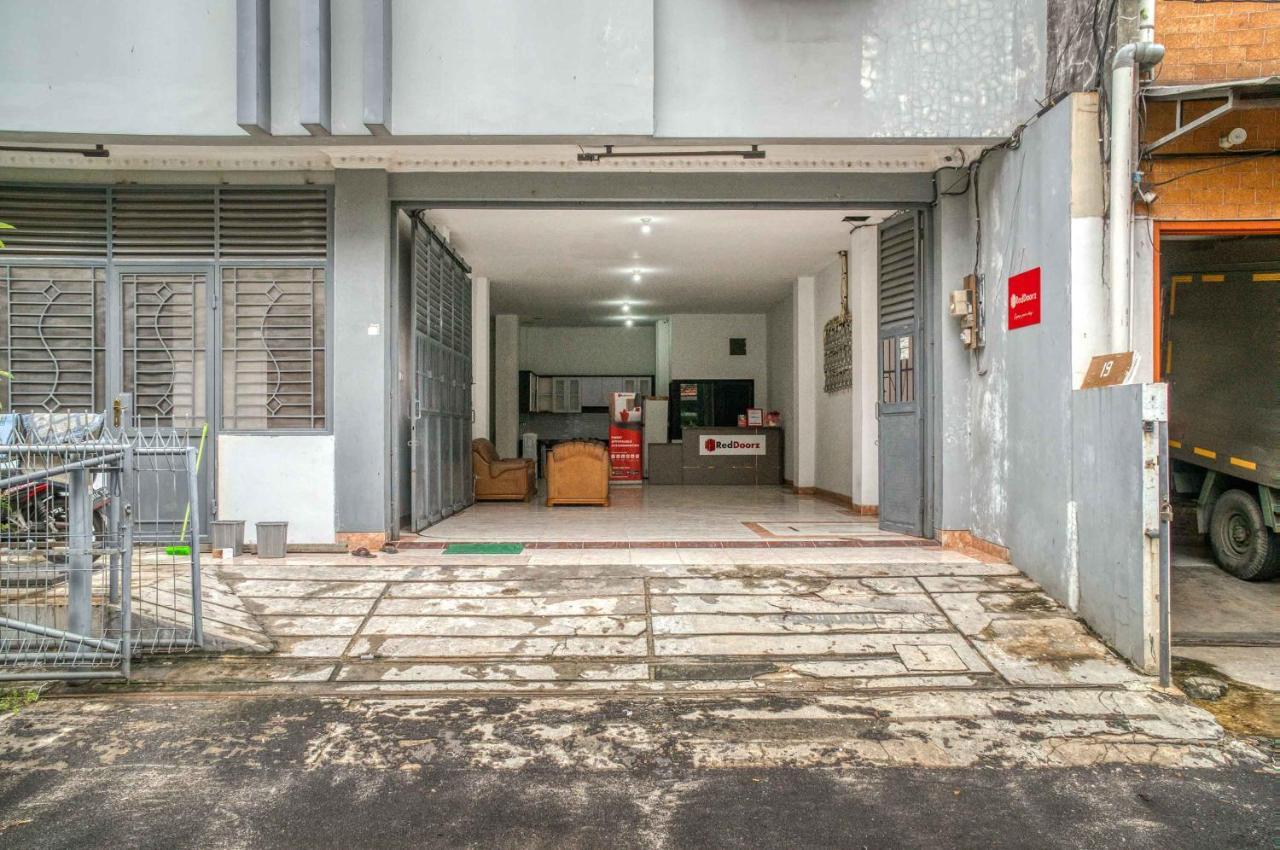 Nhà khách Reddoorz Near Duta Merlin Jakarta