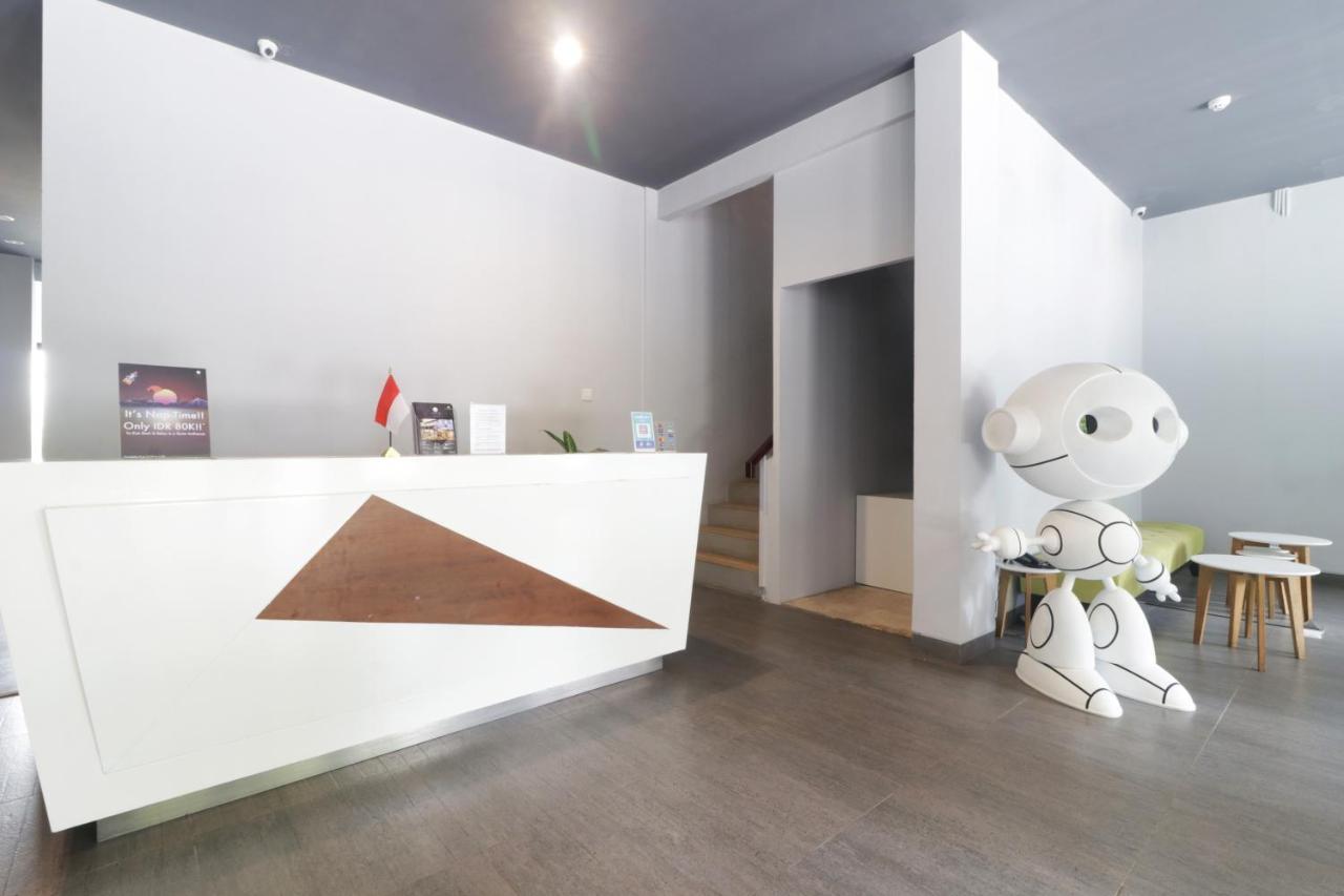 Capsule hotel Jakpod *