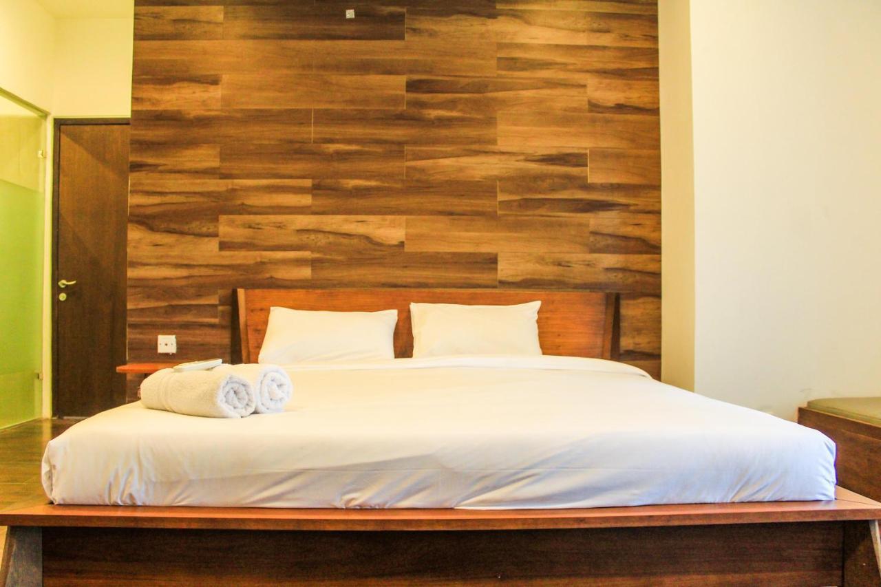 Homey And Warm 3br At Ambassade Residences By Travelio *