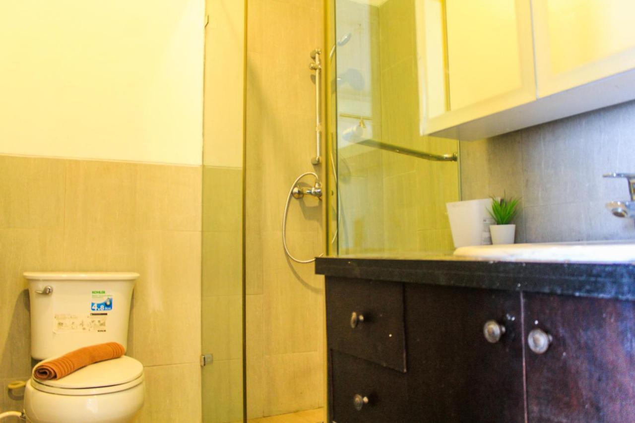 Apartment Homey And Warm 3br At Ambassade Residences By Travelio *