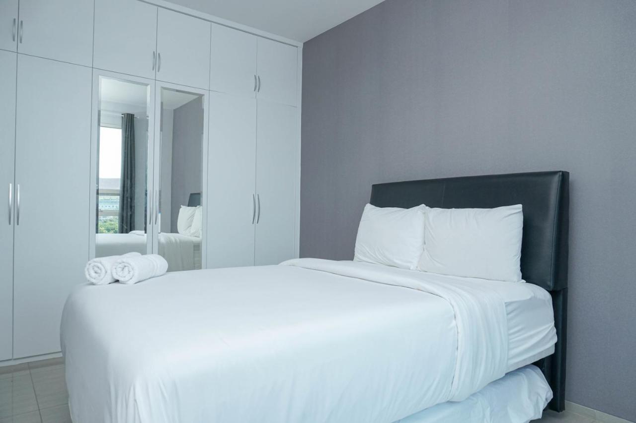 Apartment 1br Comfy At Citralake By Travelio Jakarta