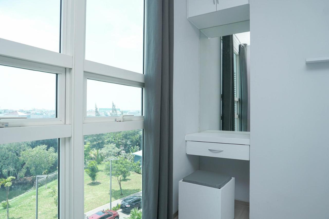 Apartment 1br Comfy At Citralake By Travelio Jakarta
