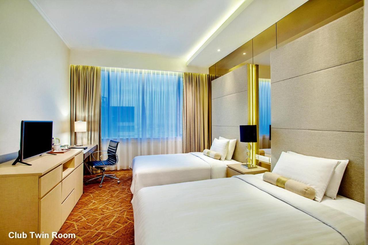 Menara Peninsula 4* Jakarta