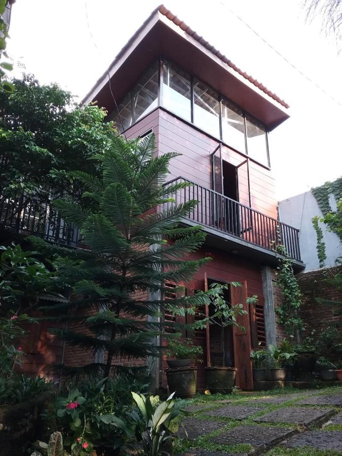 Nila House, Sharia Family Jakarta