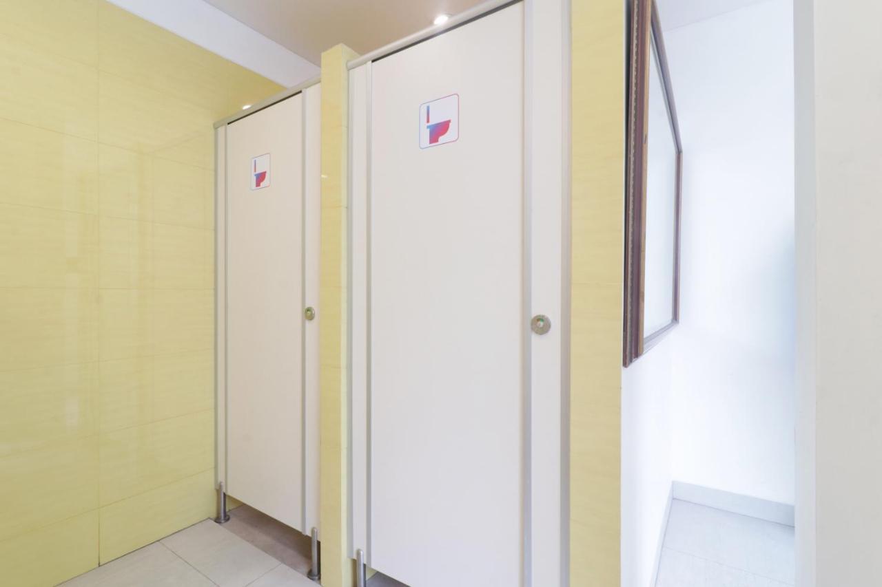 Jakpod Capsule hotel