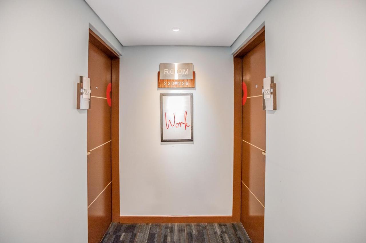 Hotel Collection O 7 Melawai Jakarta
