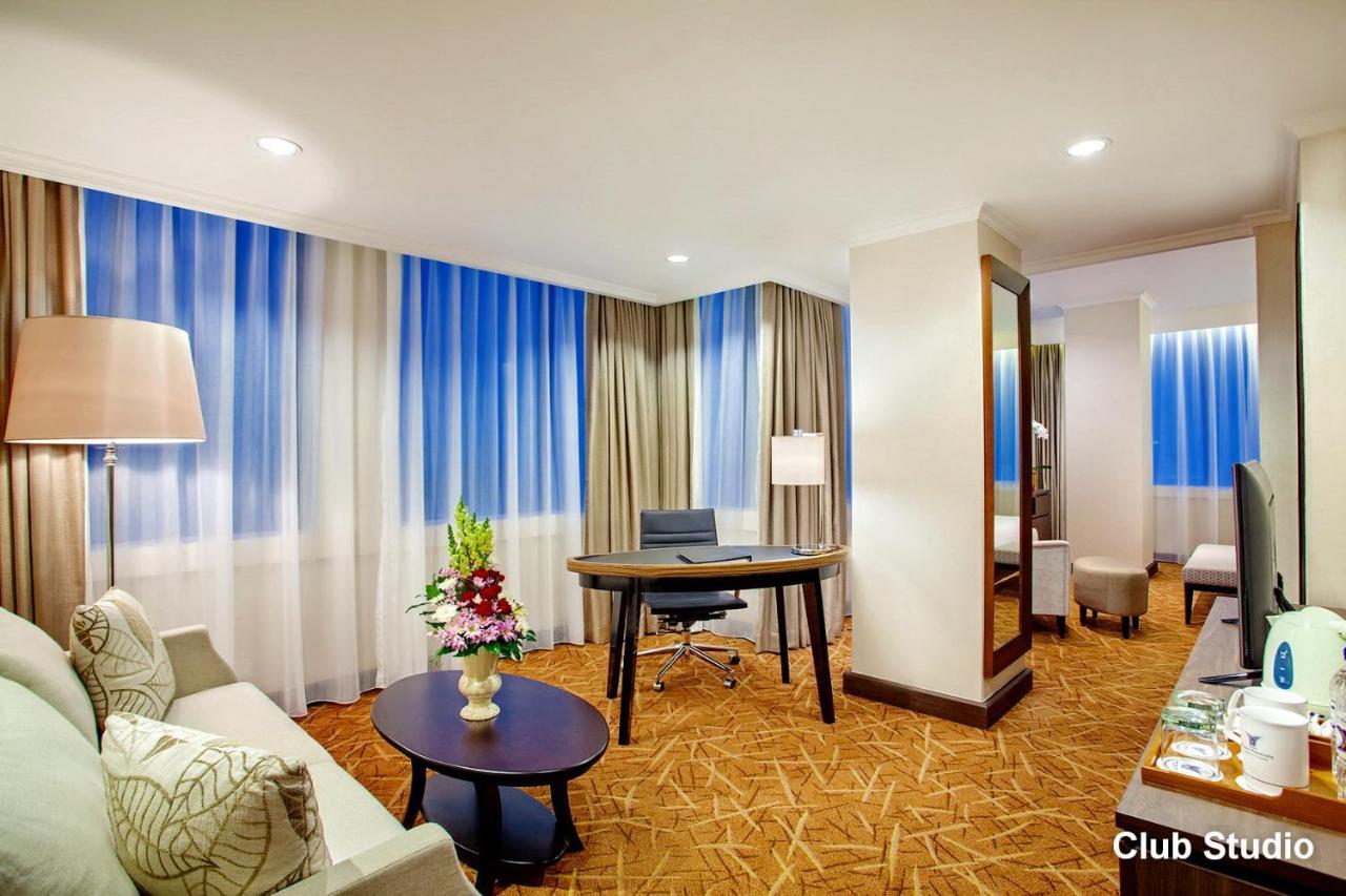 Menara Peninsula Hotel