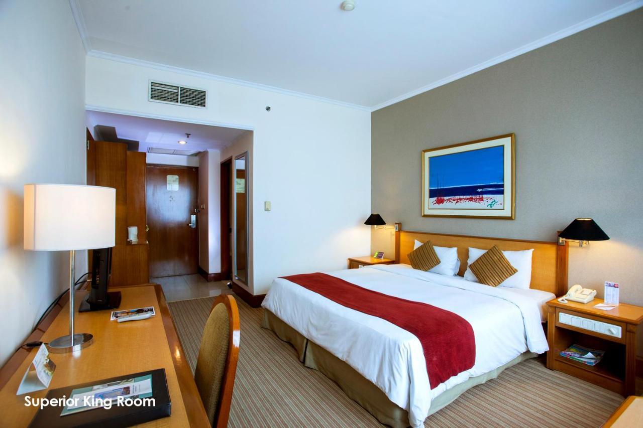 Menara Peninsula Hotel