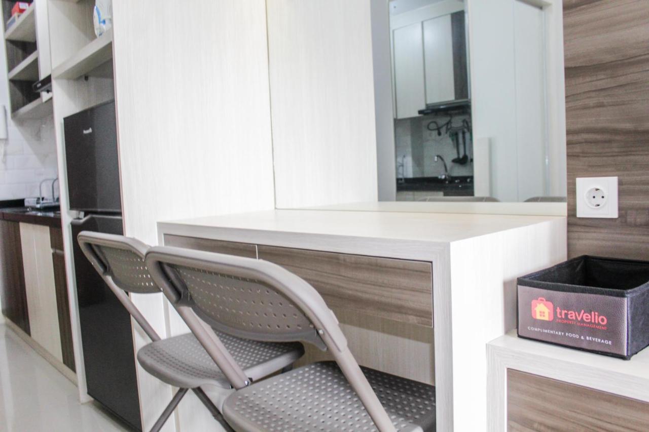 Comfy And Strategic Signature Park Grande By Travelio Apartment