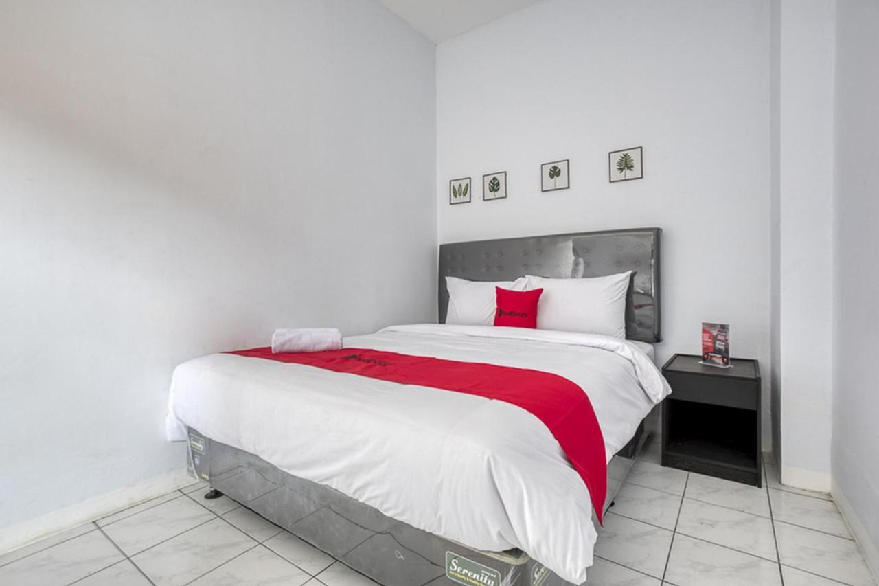 Guest house Reddoorz Near Kota Station 3*
