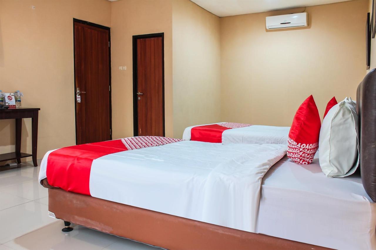 Hotel Oyo 968 Tirthankara 2*