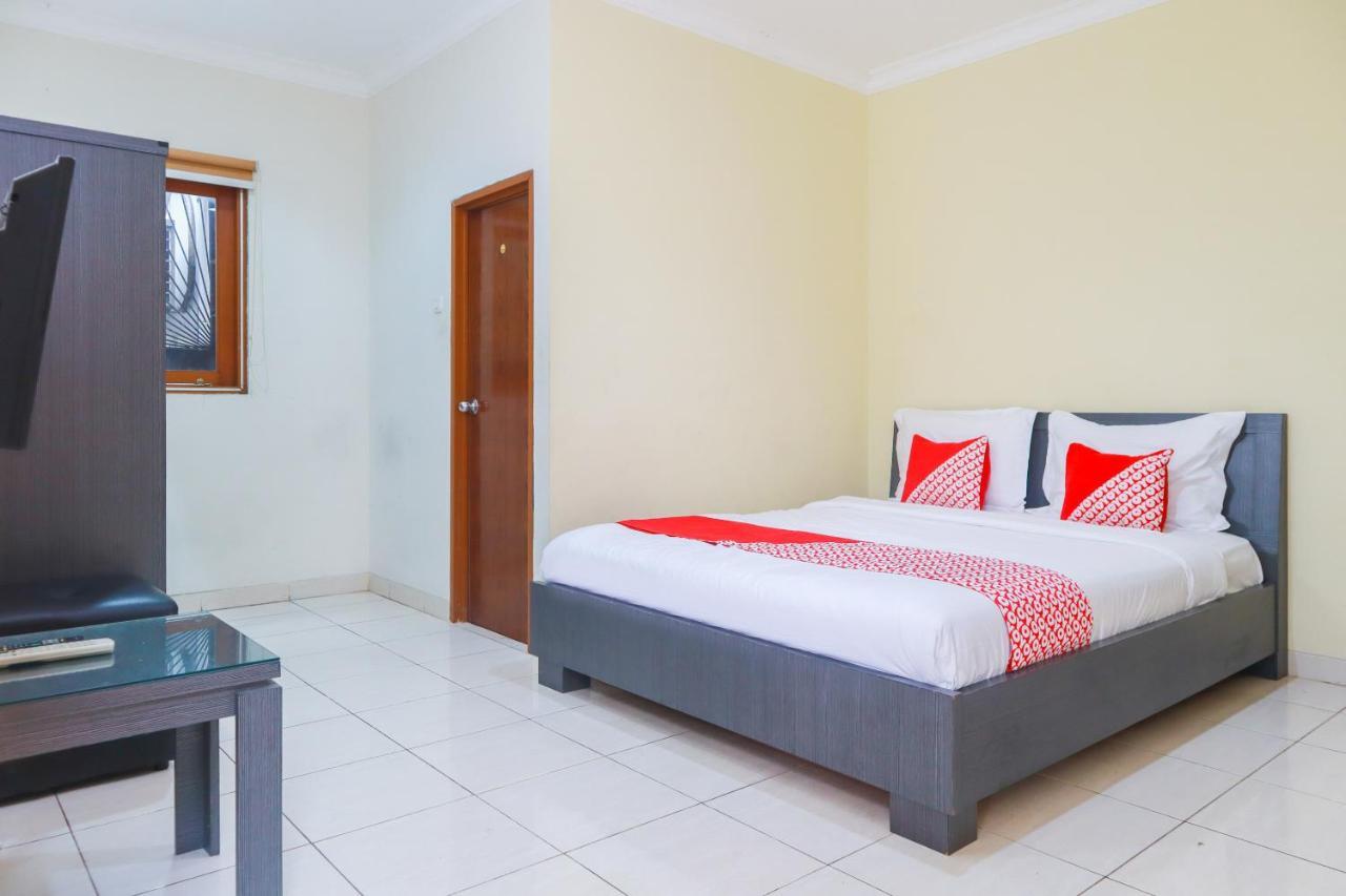 Hotel Oyo 2196 Ss Homes Jakarta