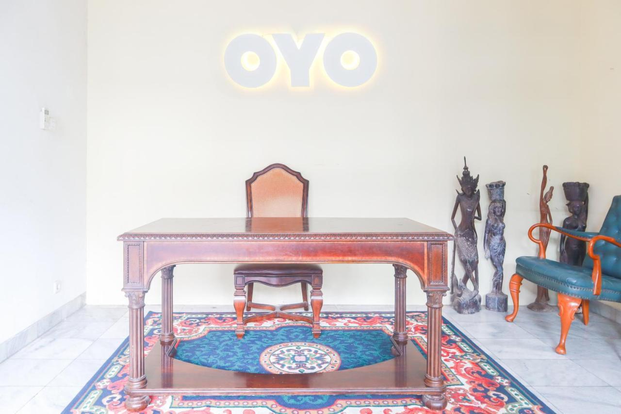 Oyo 2196 Ss Homes Hotel