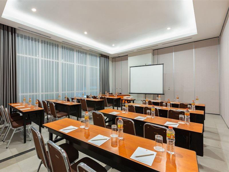 Amaris Slipi Hotel