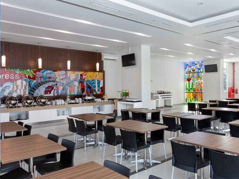 Amaris Slipi Hotel