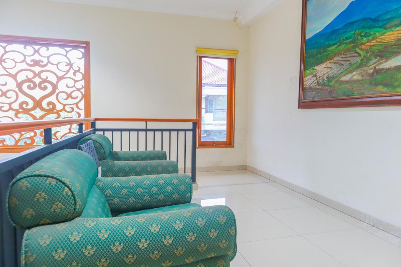 Hotel Oyo 2196 Ss Homes