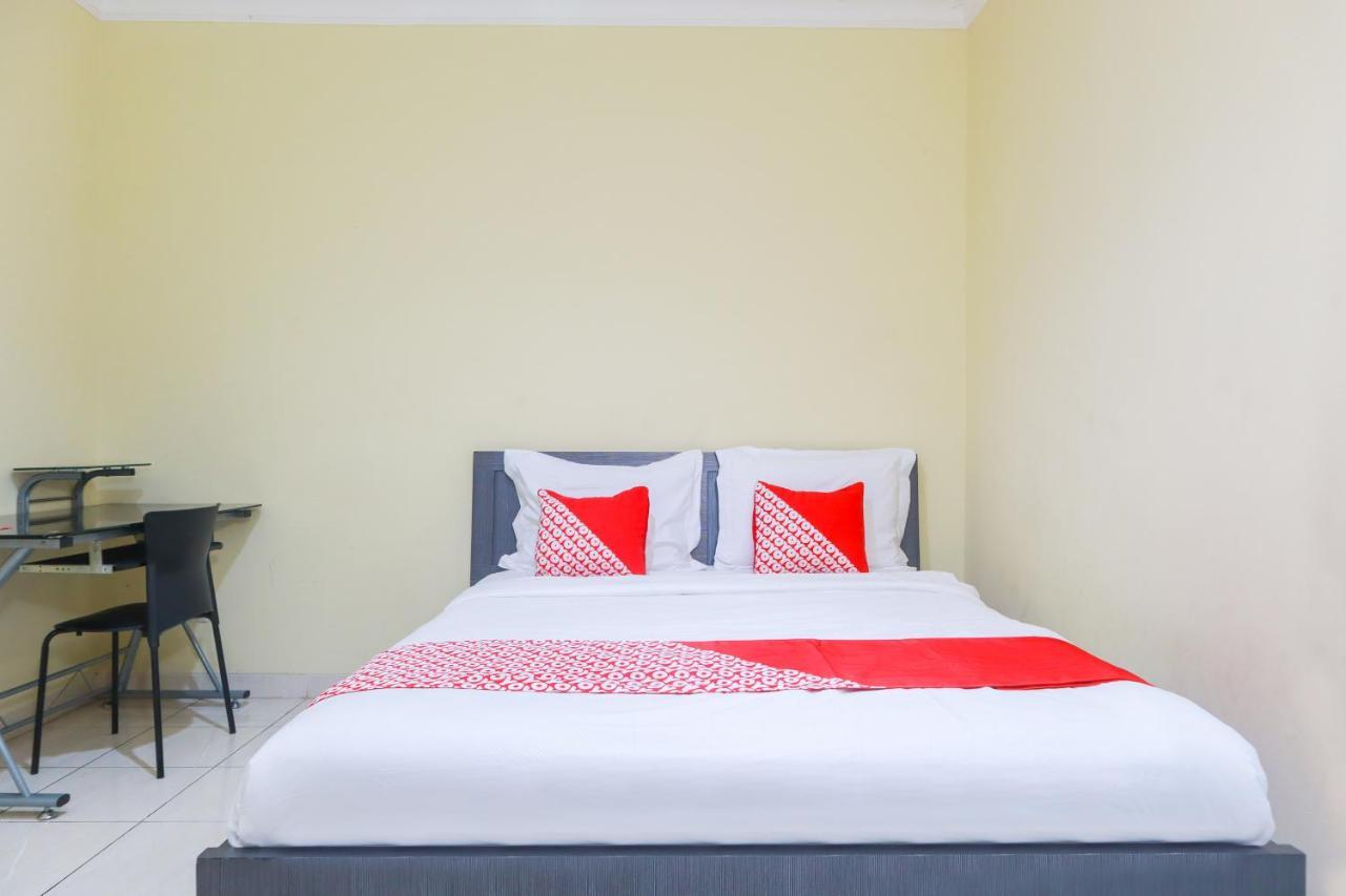 Oyo 2196 Ss Homes Hotel Jakarta