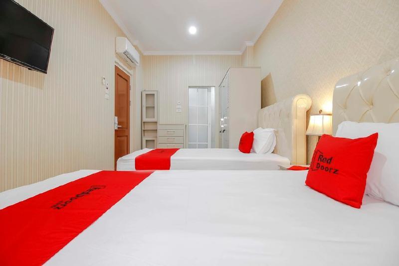 Hotel Super Oyo Capital O 371 Kwitang