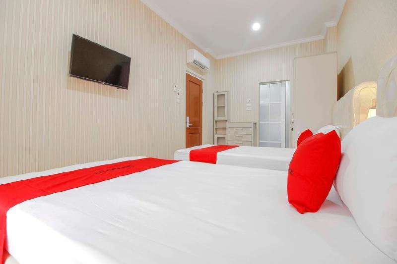 Hotel Super Oyo Capital O 371 Kwitang 2*
