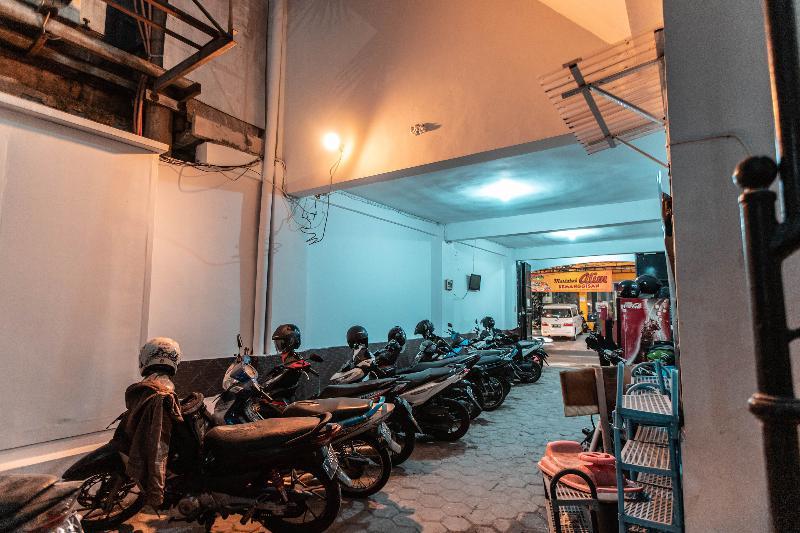 Hotel Taisir Near Palmerah Mitra Reddoorz Jakarta
