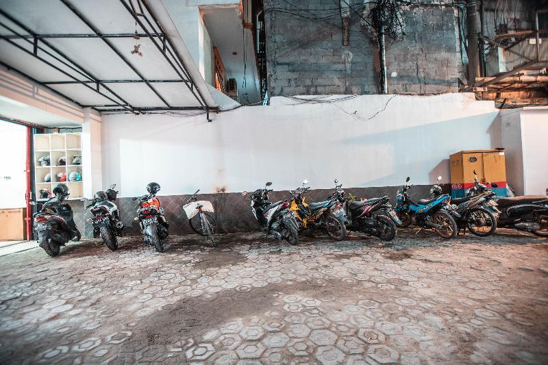 Taisir Near Palmerah Mitra Reddoorz 2* Jakarta
