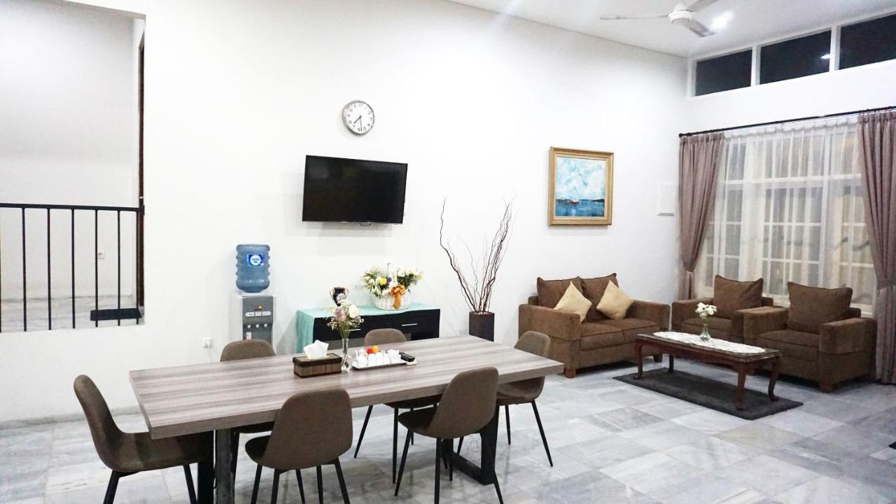 Mk House Senopati 4*
