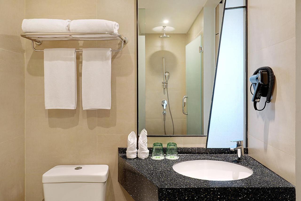 Hotel Ibis Styles Simatupang 3*