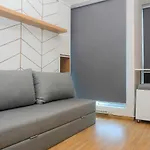 Best Studio Room With Wall Bed Tifolia Apartment By Travelio