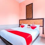 Oyo 1229 Dc Hotel Pramuka