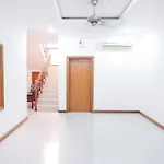 Wisma Delapan Mitra Reddoorz