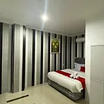Reddoorz Plus @ Rawamangun