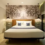 Lamandau House