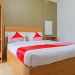 Oyo 2547 Assirot Residence