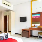 Reddoorz Plus Near Blok M Square