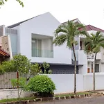 Luxury 4-Bedroom West Jakarta House - Villa 48