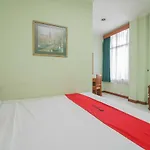 Reddoorz Plus Near Kemang Raya