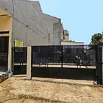 Oyo 91635 Wisma Terace House