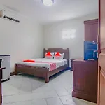 Oyo 90094 Gayatri Residence