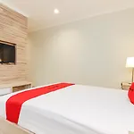 Reddoorz Premium Near Ragunan Zoo 2