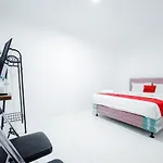 Reddoorz Near Jalan Cikini