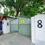 Reddoorz Near Jalan Cikini