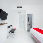 Reddoorz Near Jalan Cikini