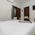 Urbanview Hotel Pasar Baru Jakarta By Reddoorz