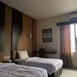 Lynt Hotel