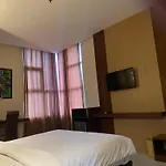 Lynt Hotel